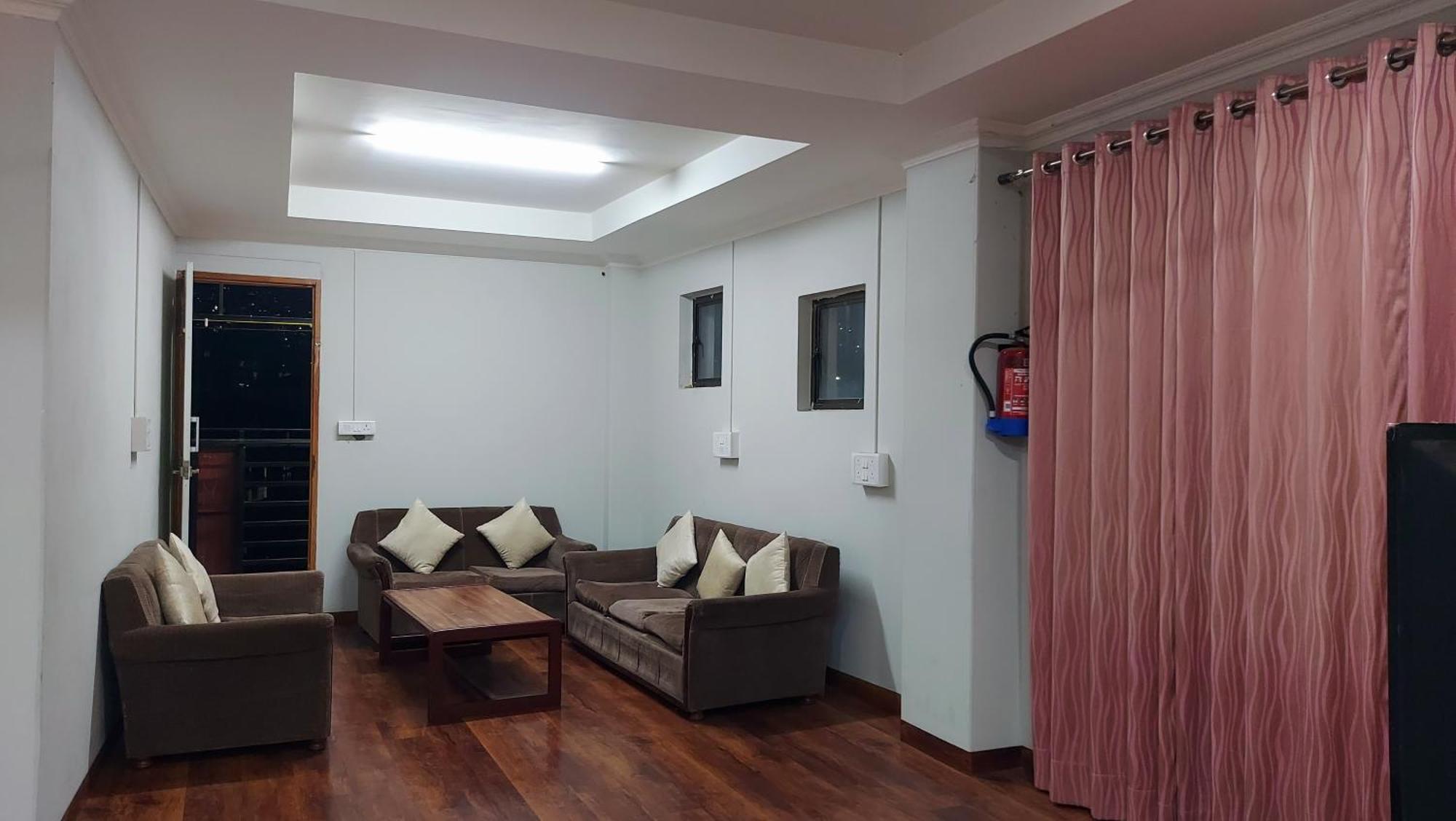 Hotel Dinthar Zara Āīzawl Kültér fotó